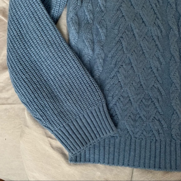 NWT Banana Republic Sweater - Picture 6 of 7